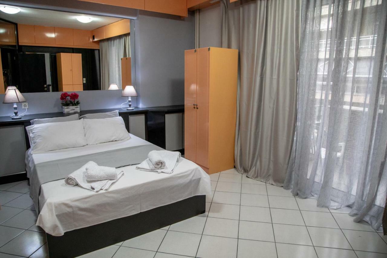 Christine'S Downtown Suites Kavala Dış mekan fotoğraf